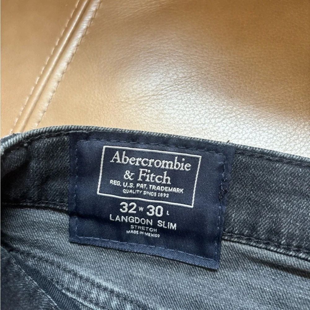 Distressed Abercrombie Black Skinny Jeans